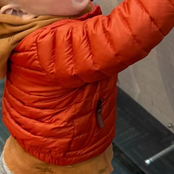 Patagonia down sweater jacket 12-18m EUC - Picture 2 of 12